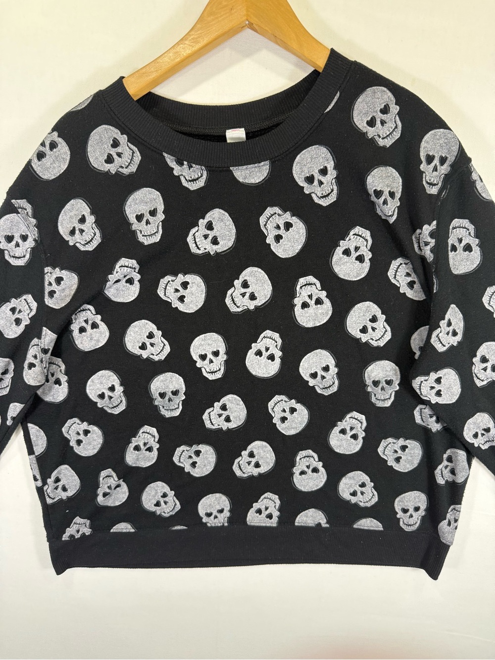 No Boundaries Black Sweatshirt with Silver Skull Print